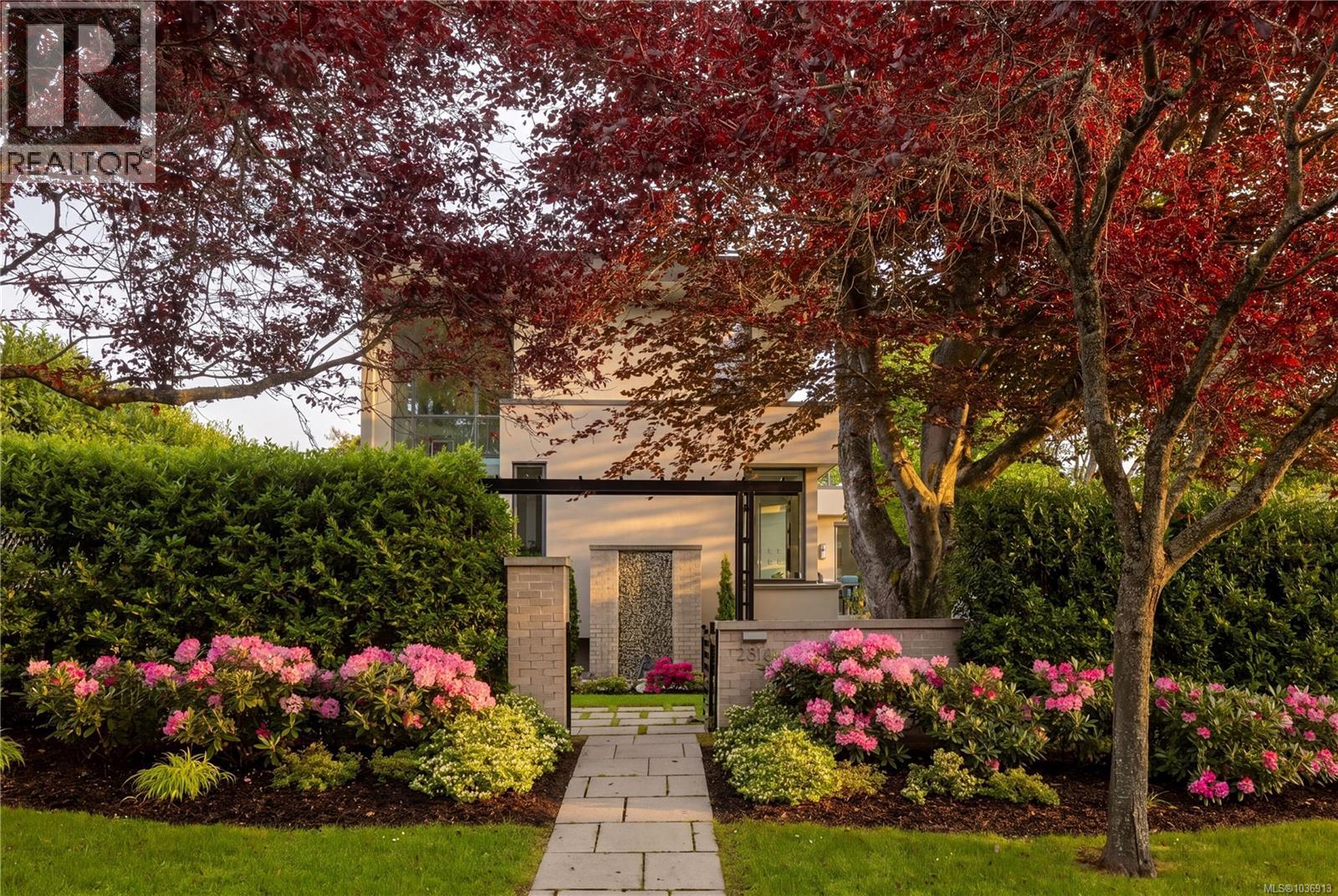  2816 Burdick Avenue, Oak Bay