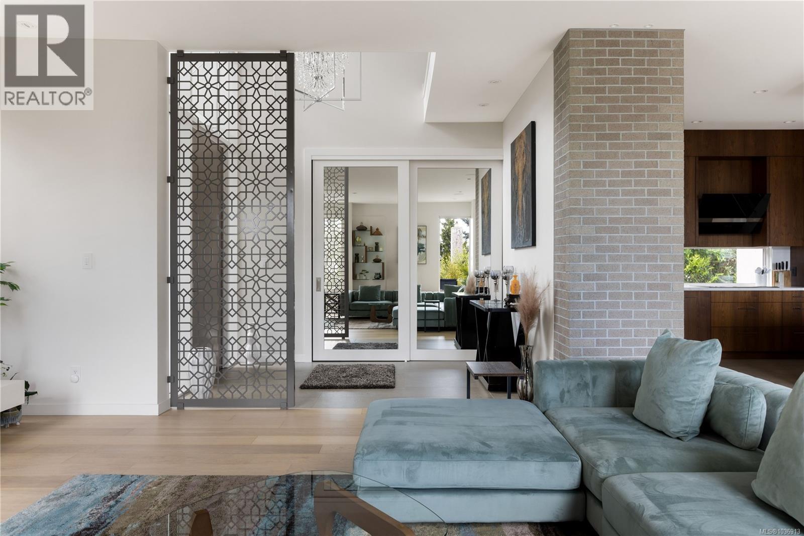 2816 Burdick Ave - 30