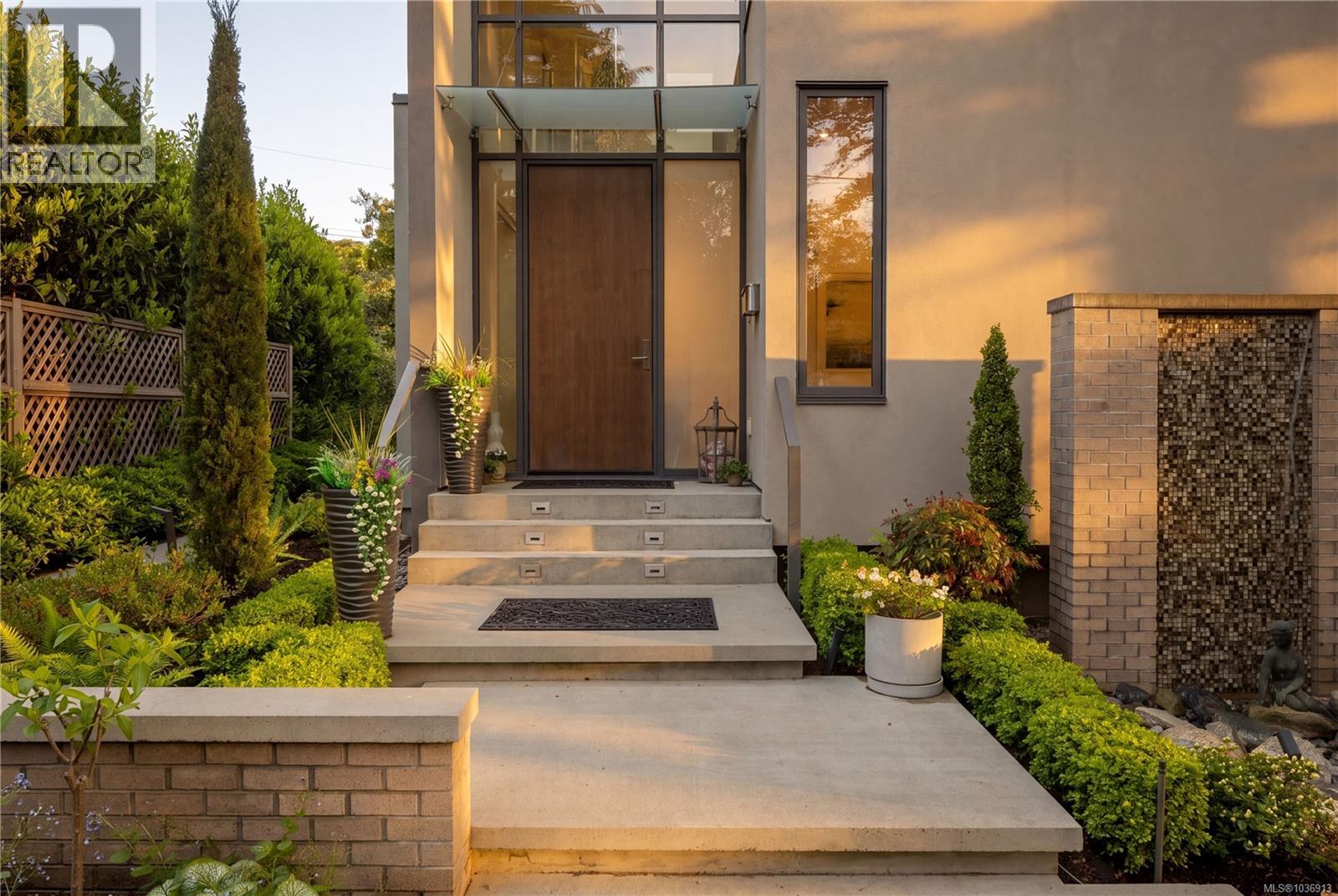 2816 Burdick Ave - 10