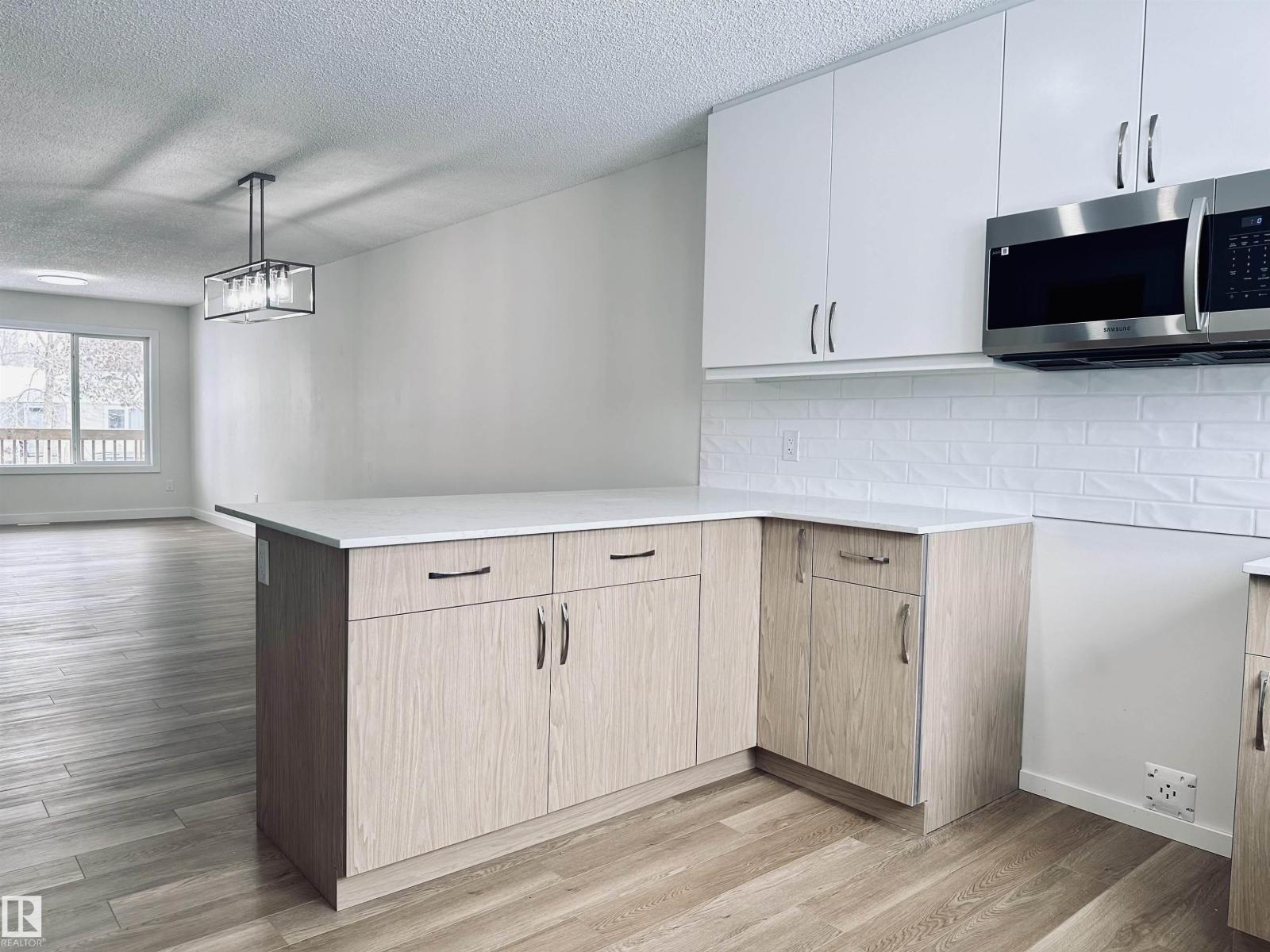 4843 115 AV NW - 11