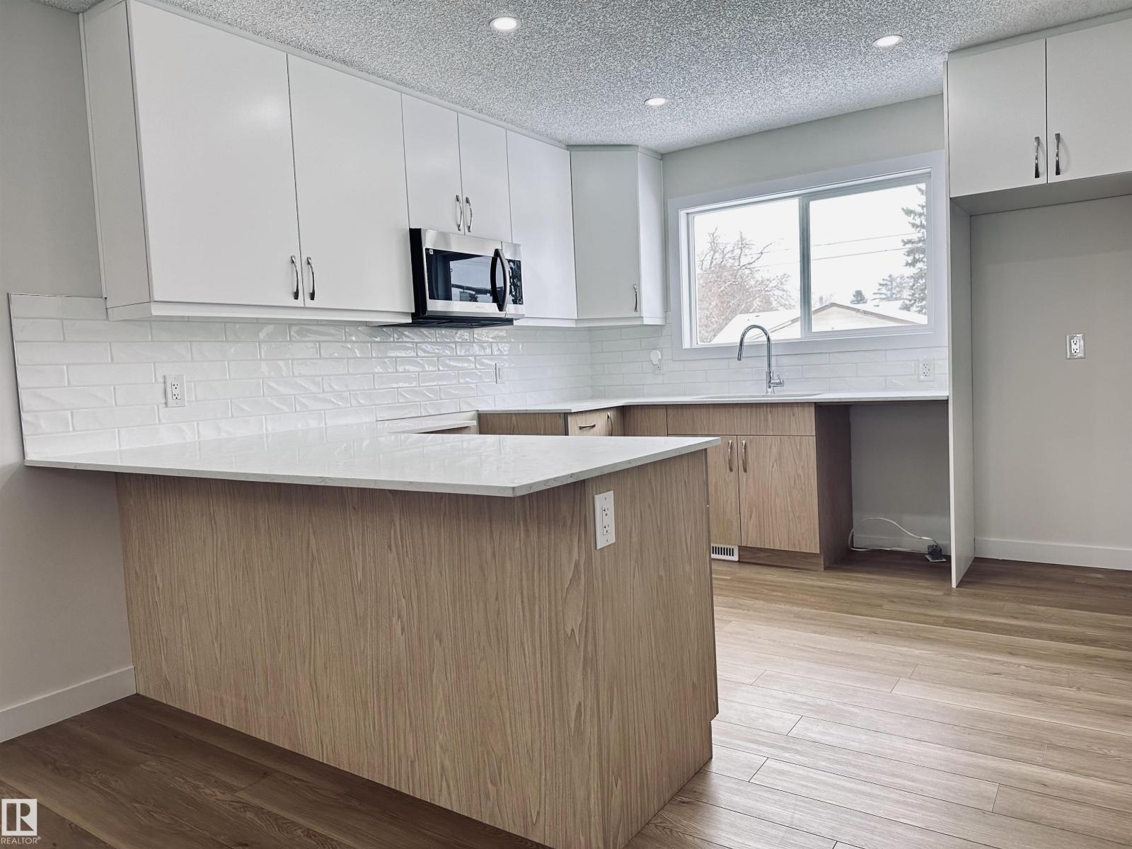 4843 115 AV NW - 20
