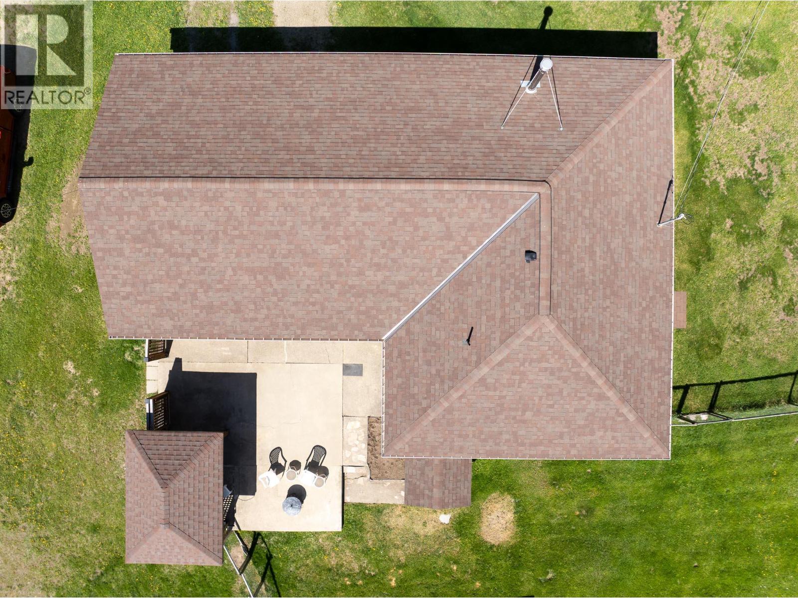8895 Highway 6 Highway, Salmo