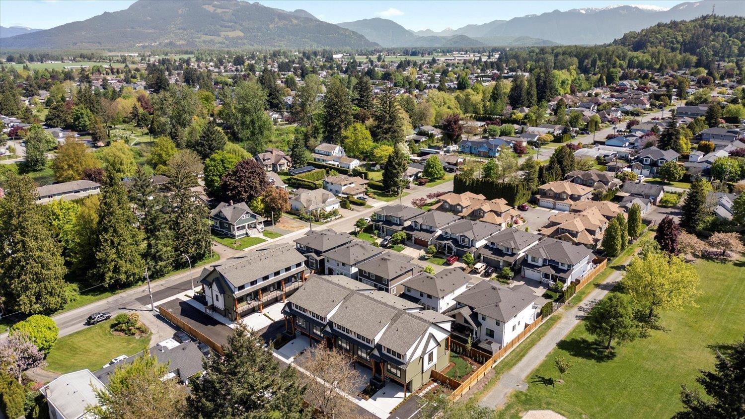 2 46106 RIVERSIDE DRIVE, Chilliwack Proper East, Chilliwack