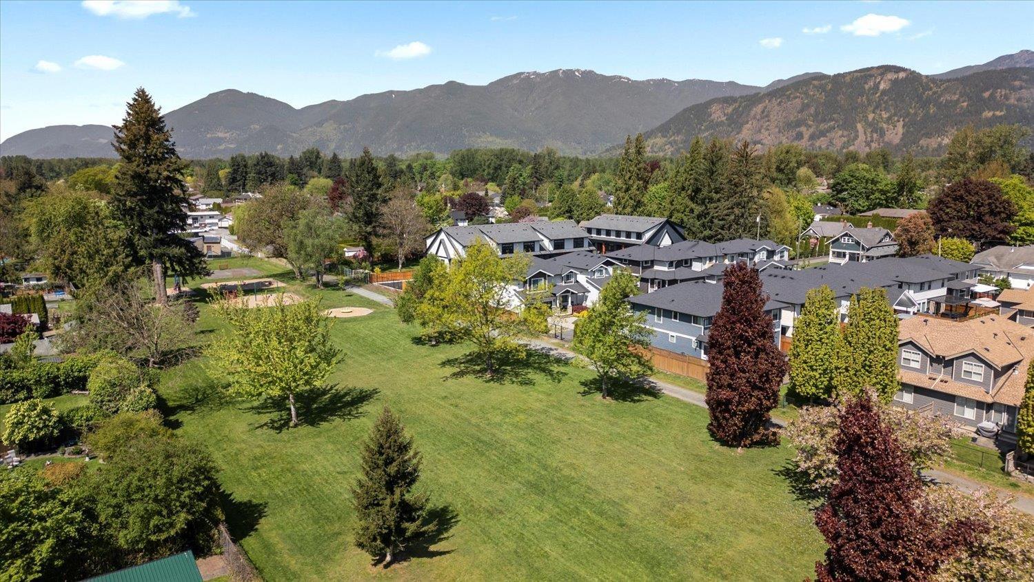 2 46106 RIVERSIDE DRIVE, Chilliwack Proper East, Chilliwack