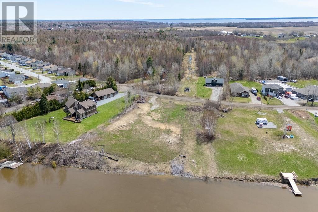 515 Champagne PIN 490860185, Sturgeon Falls, Ontario, P2B2L9 — Photo 4