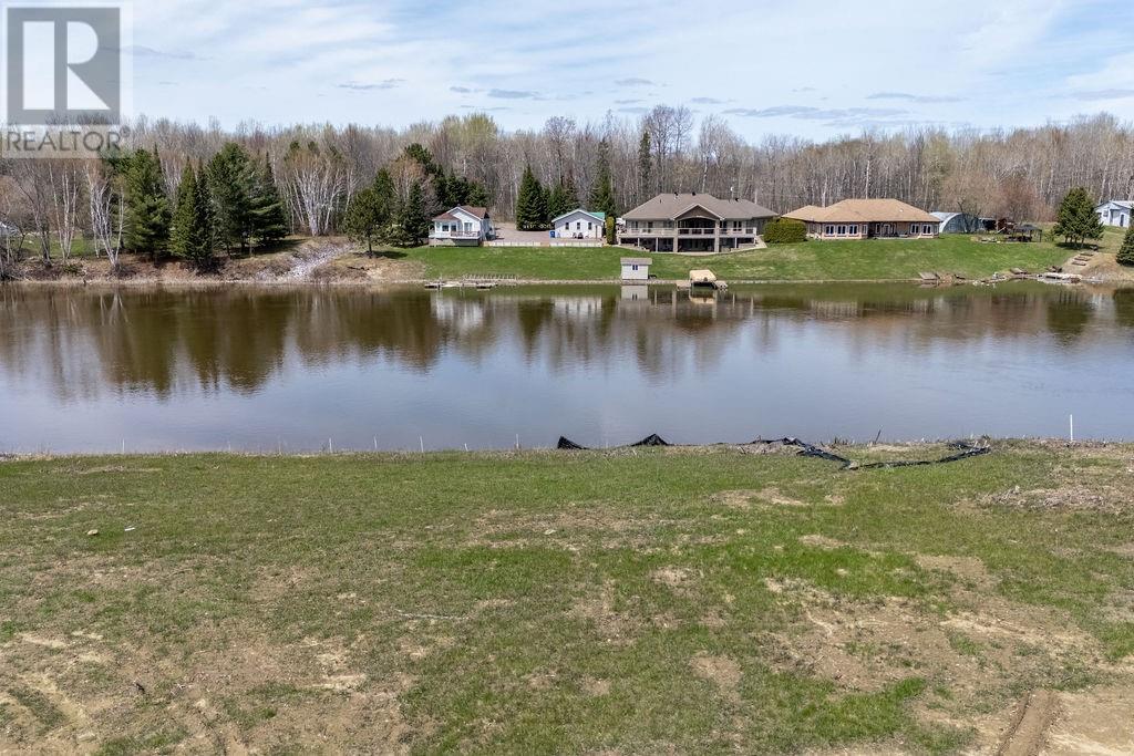 515 Champagne PIN 490860185, Sturgeon Falls, Ontario, P2B2L9 — Photo 3
