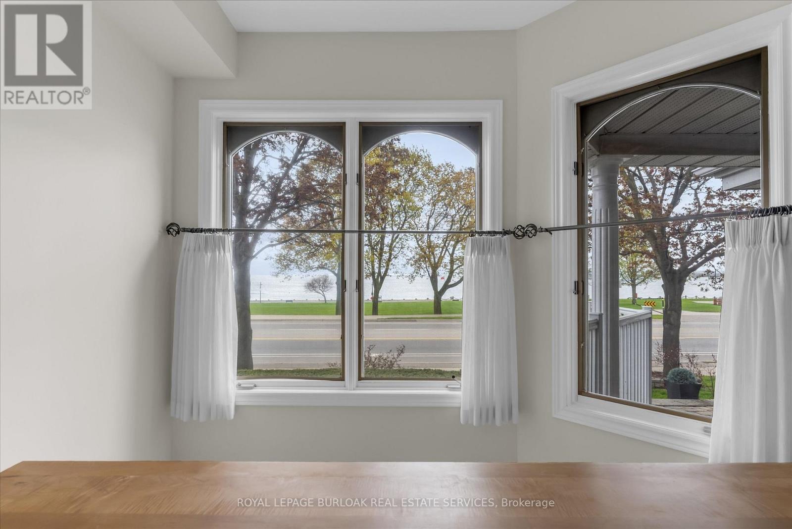 1389 LAKESHORE ROAD - 49