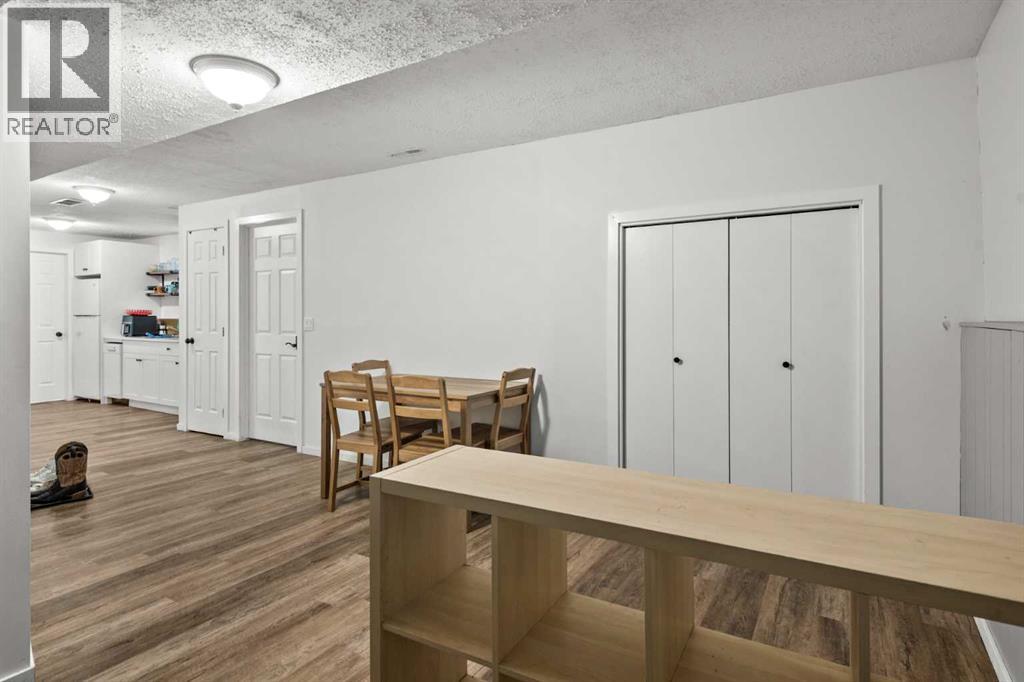 8510 Centre Street NE - 24