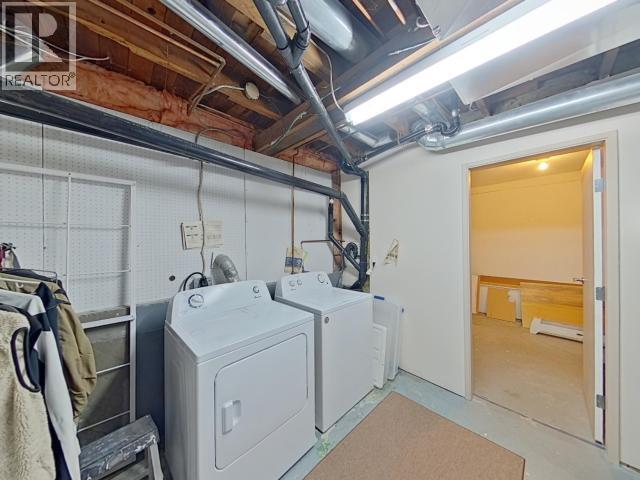 7170 JORDAN STREET, Powell River