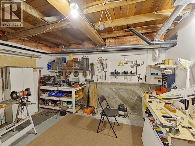 7170 JORDAN STREET, Powell River