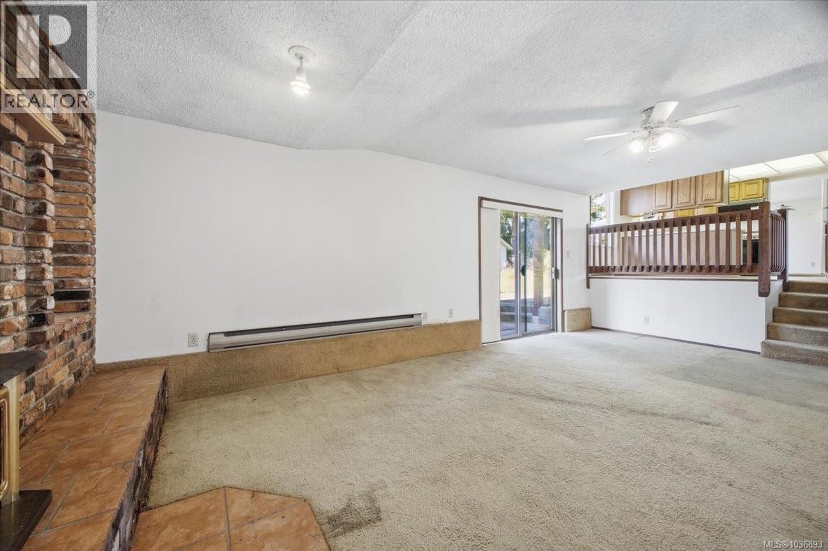 3586 Country Club Dr - 22