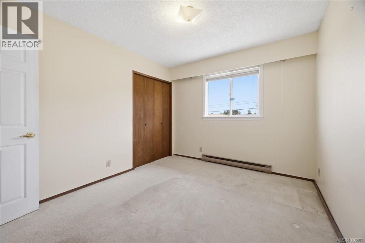 3586 Country Club Dr - 29
