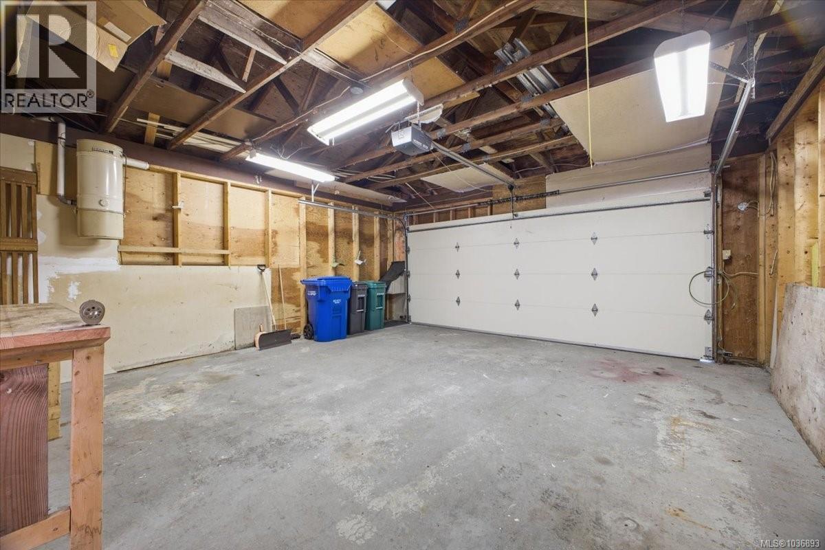 3586 Country Club Dr - 39
