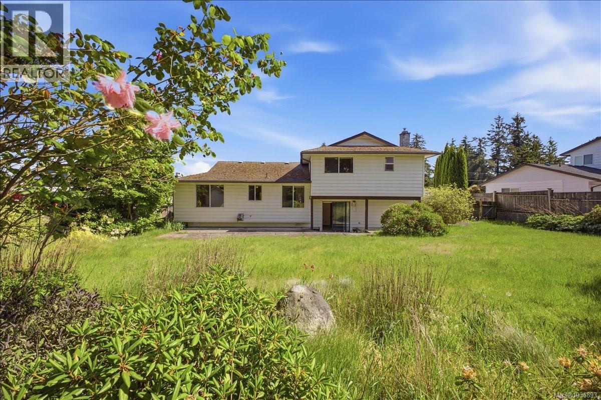 3586 Country Club Dr - 45