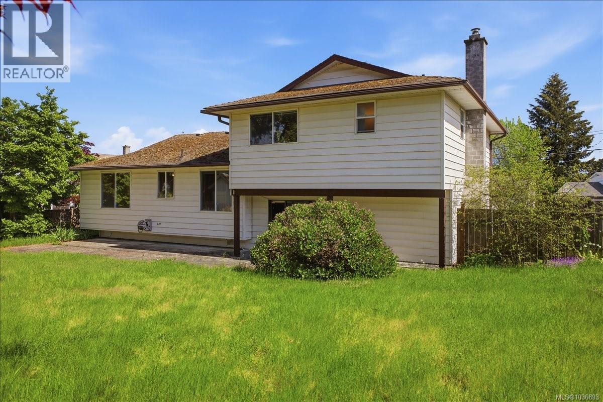 3586 Country Club Dr - 46