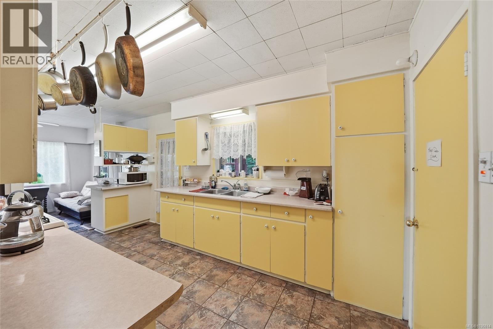 369 Baker Rd - 10