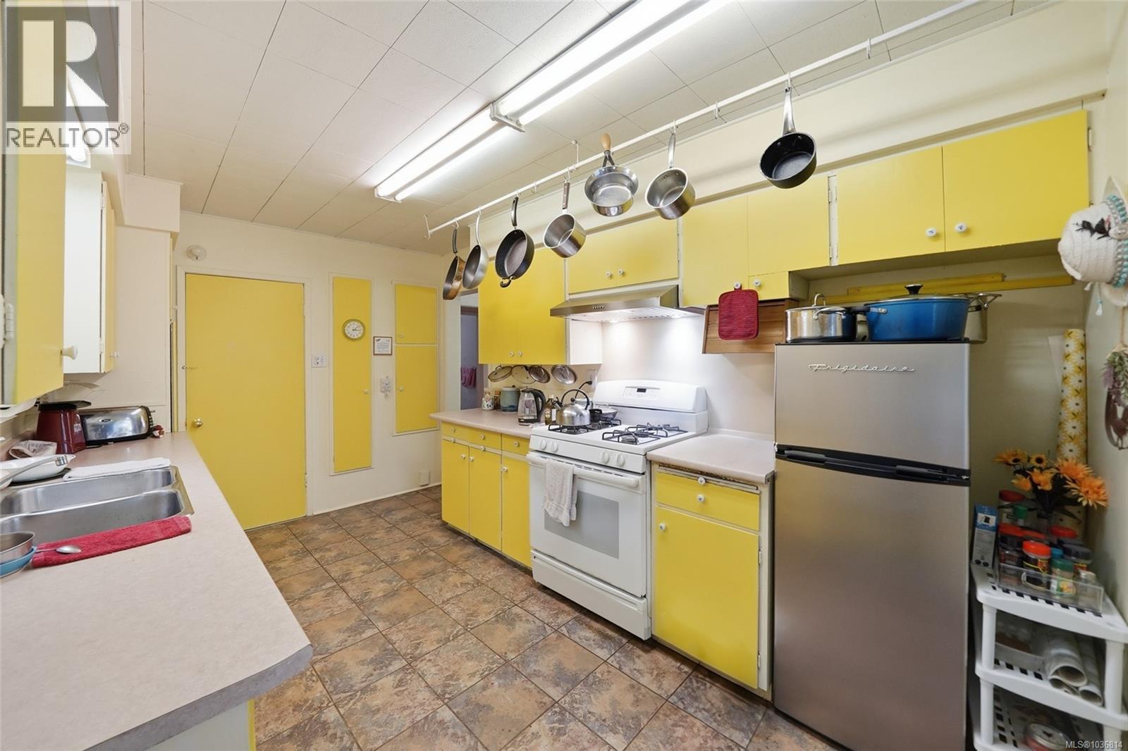 369 Baker Rd - 11