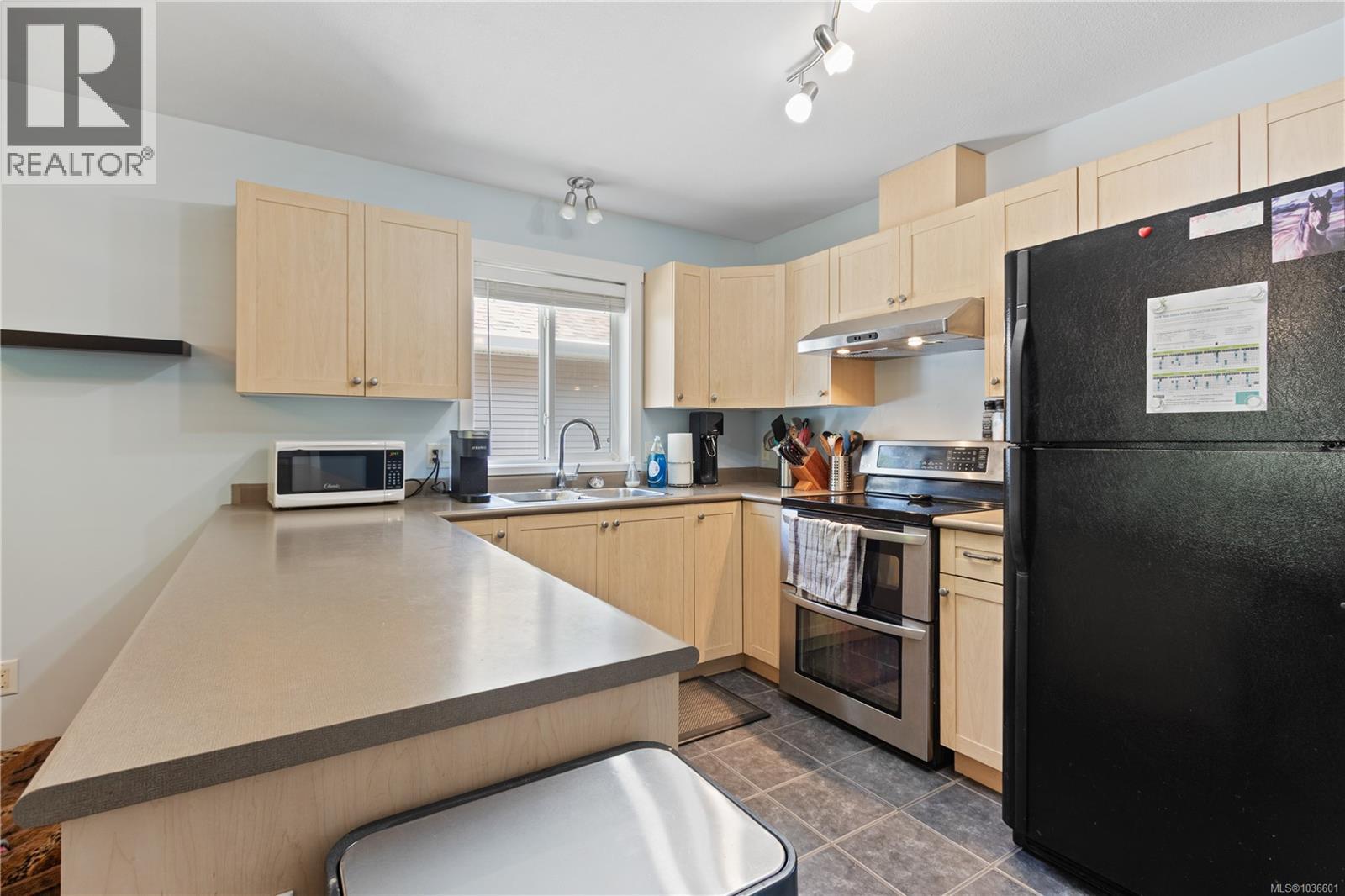 614 Oakwood Rd - 4