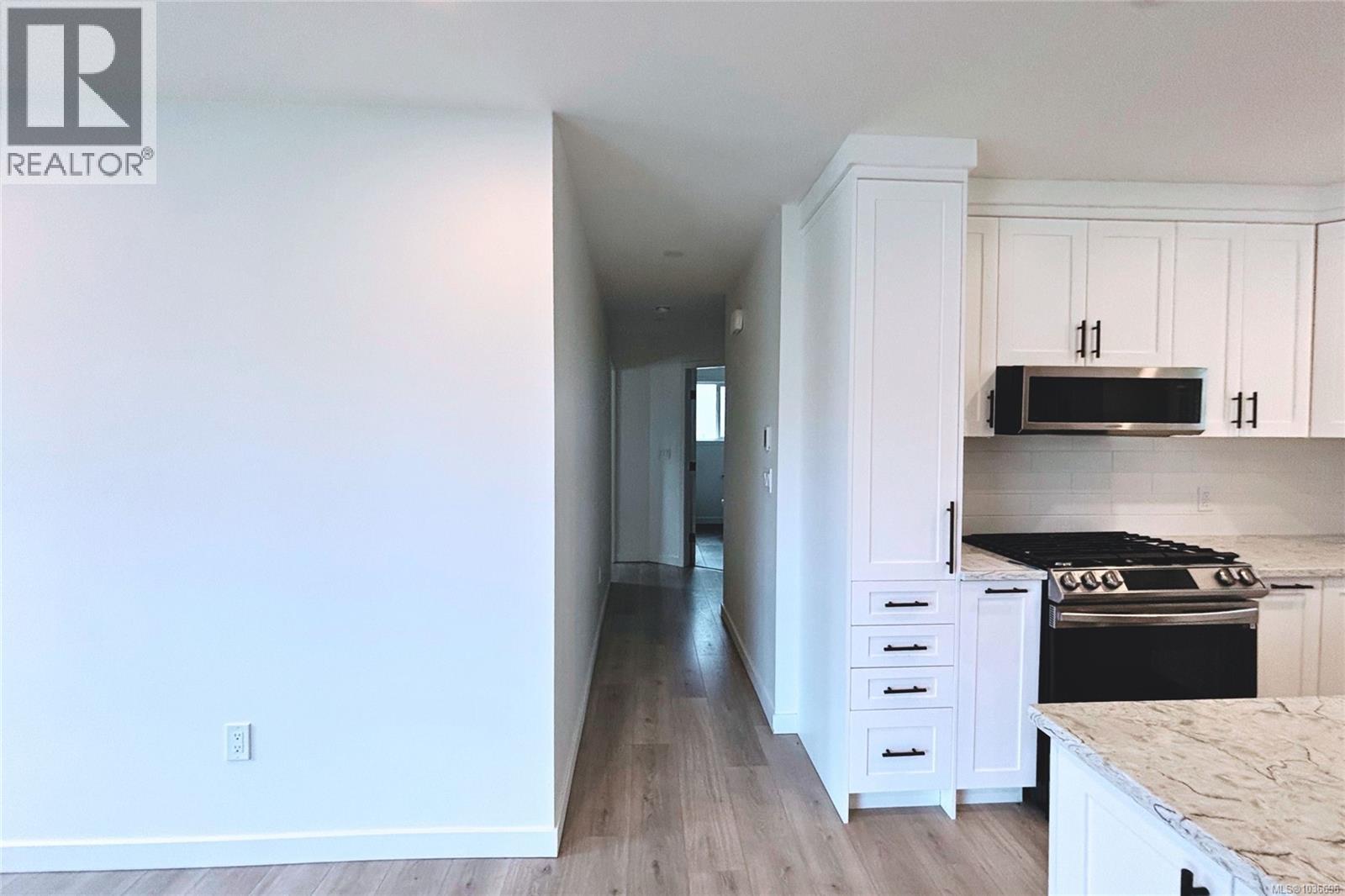 600 Sumac Dr - 23