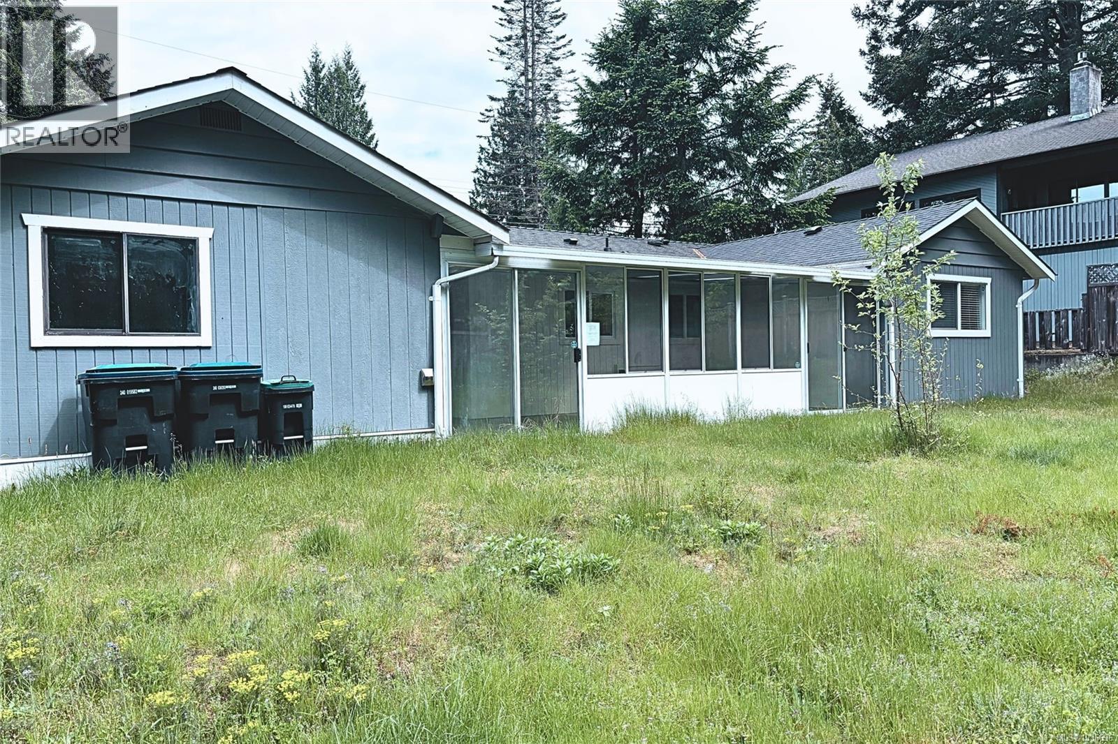 600 Sumac Dr - 51