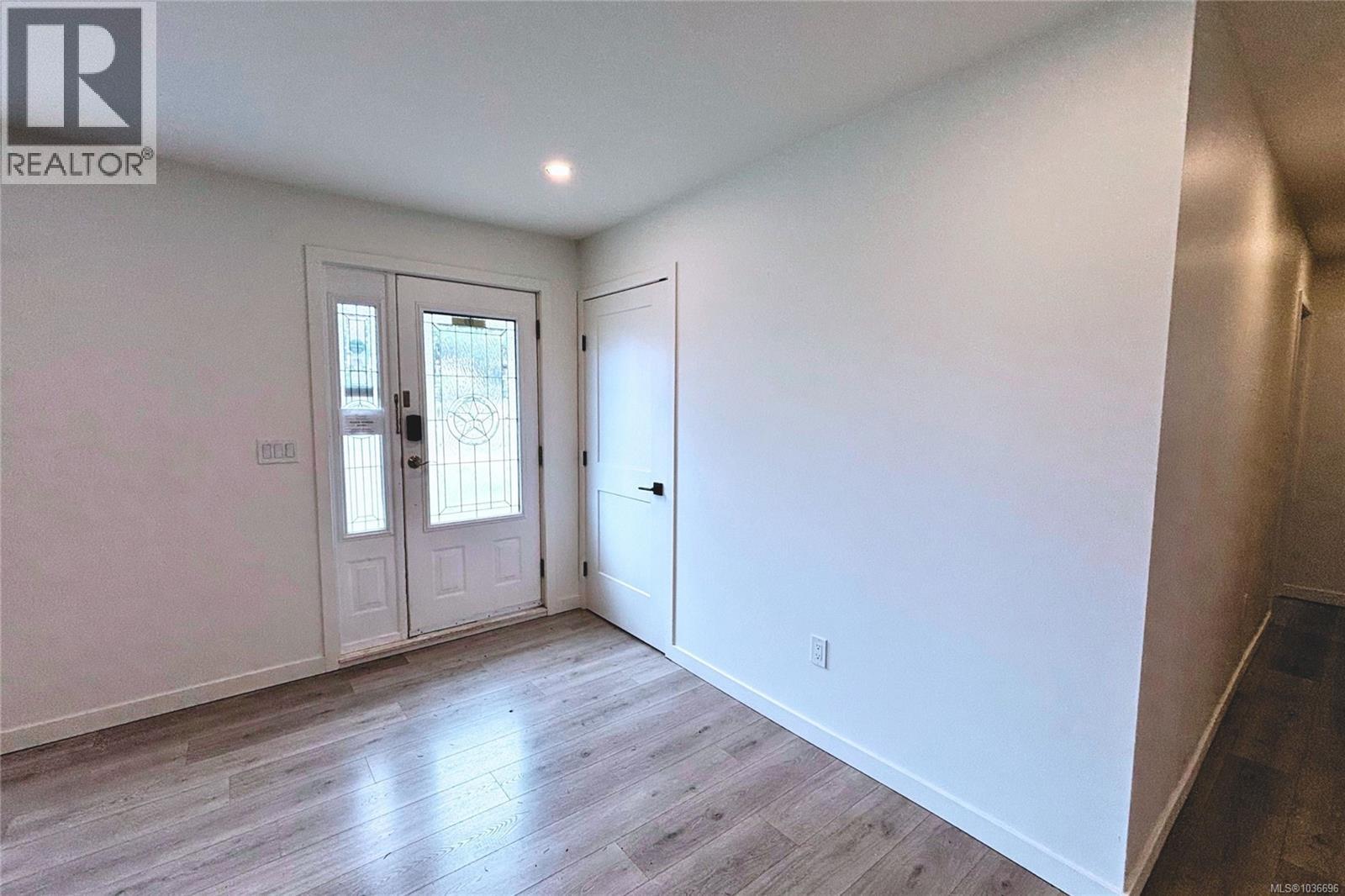 600 Sumac Dr - 16