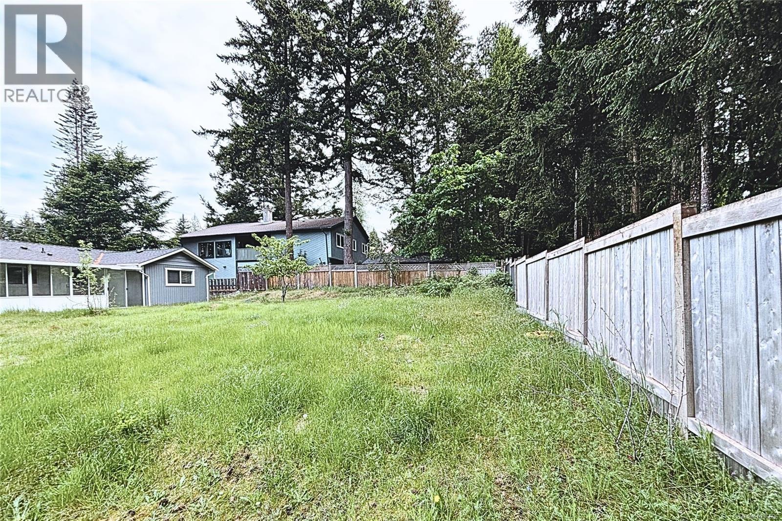 600 Sumac Dr - 50