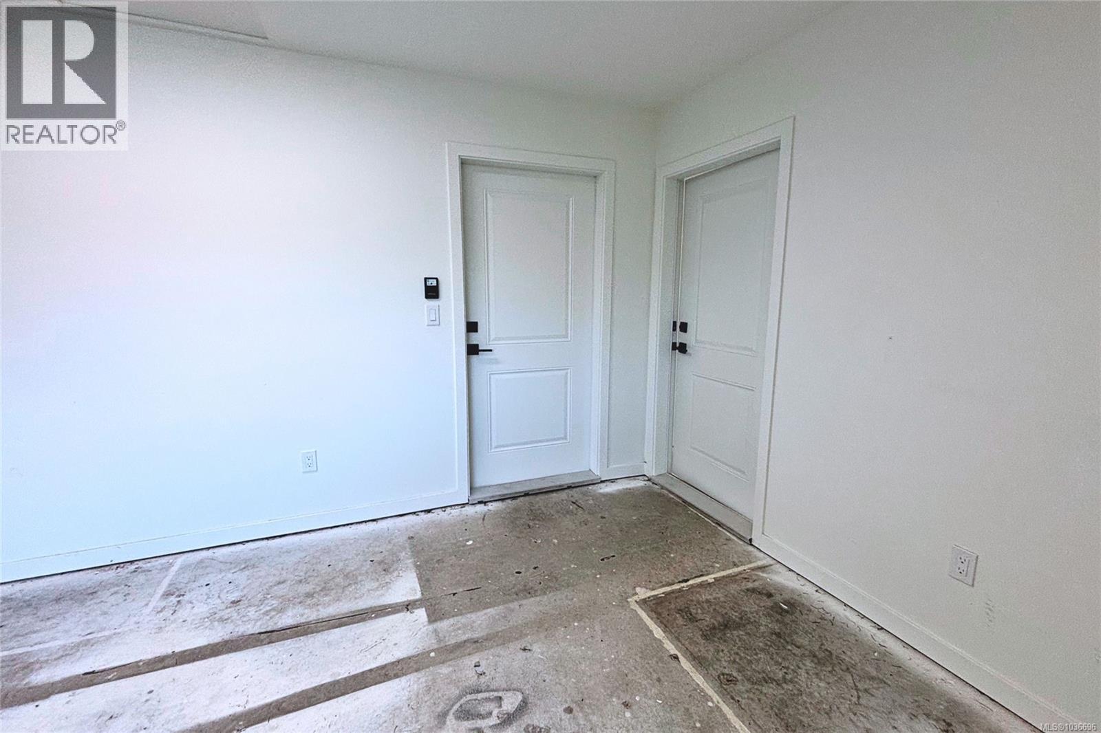 600 Sumac Dr - 44