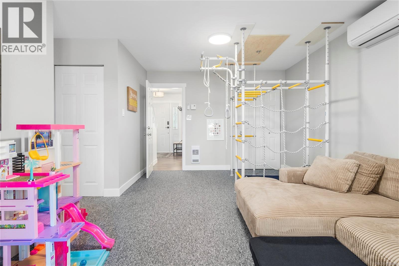 2297 Walbran Dr - 26