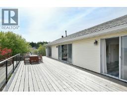 502 Eaglecrest Drive, Gibsons, BC V0N1V8 Photo 7