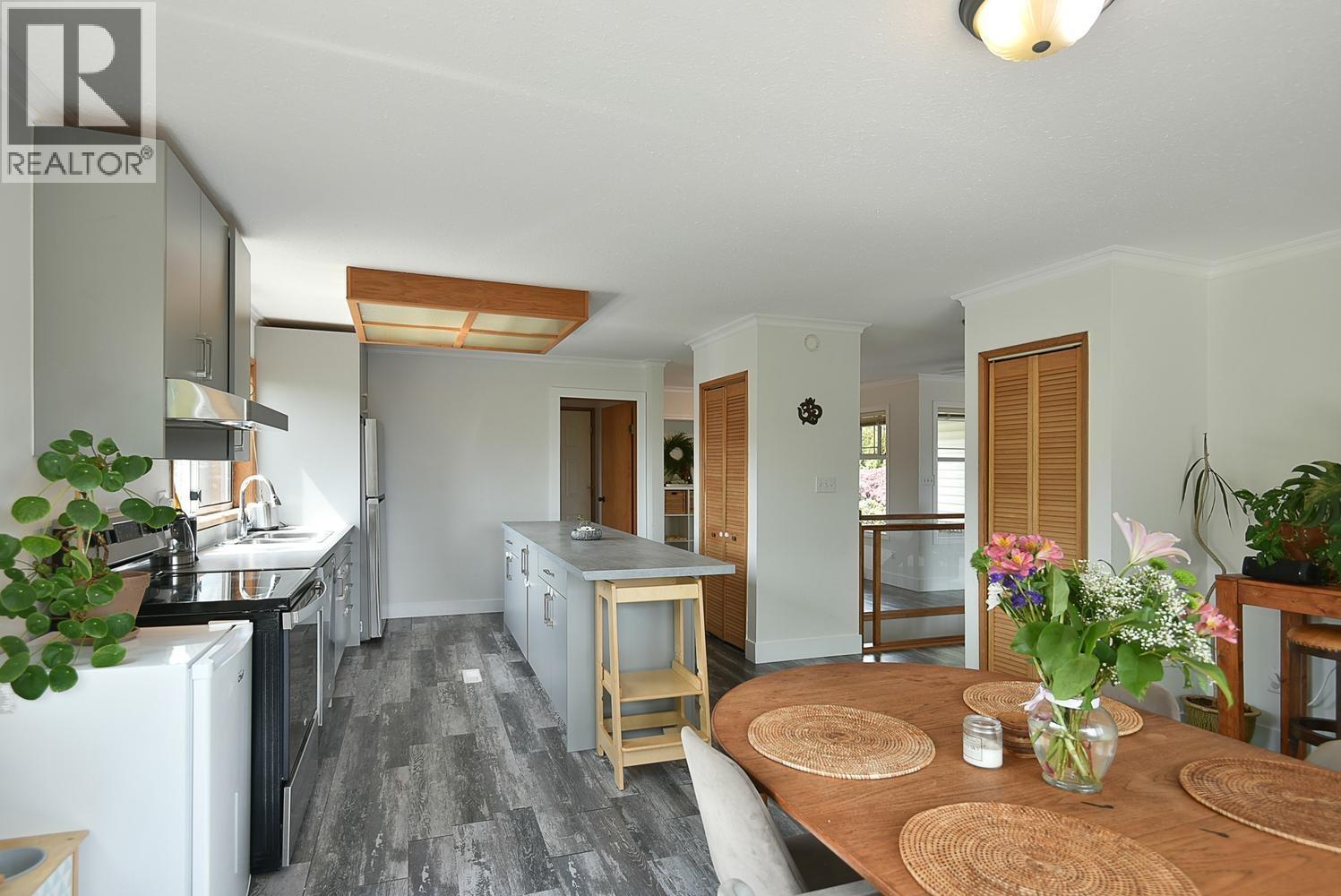 502 EAGLECREST DRIVE, Gibsons
