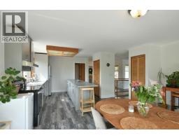 502 Eaglecrest Drive, Gibsons, BC V0N1V8 Photo 12