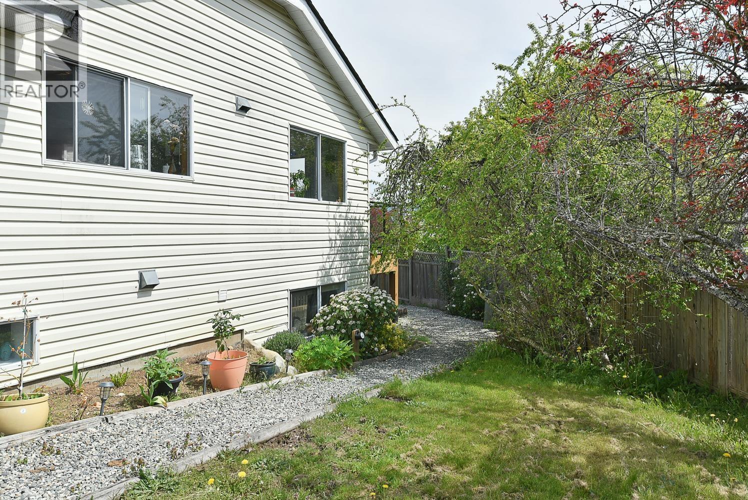 502 EAGLECREST DRIVE, Gibsons