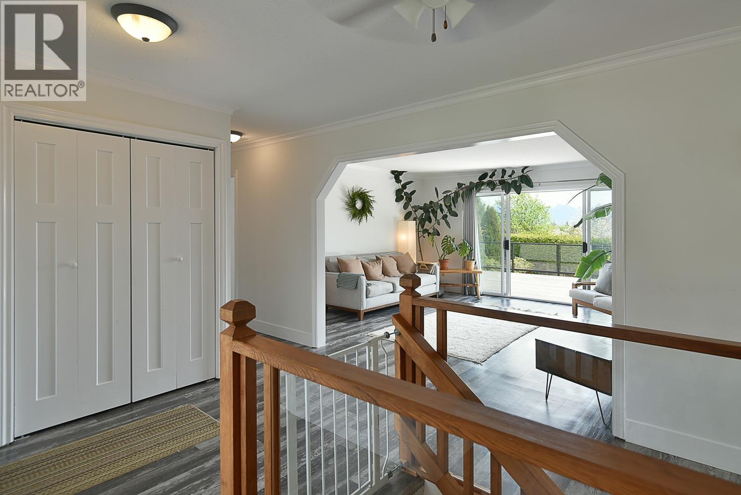 502 EAGLECREST DRIVE, Gibsons
