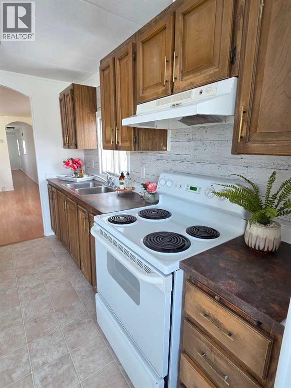 9707 104 Avenue - 11