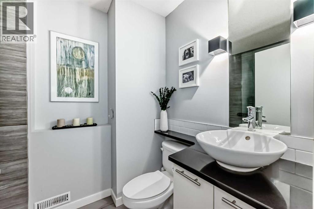 1606 36 Avenue SW - 29