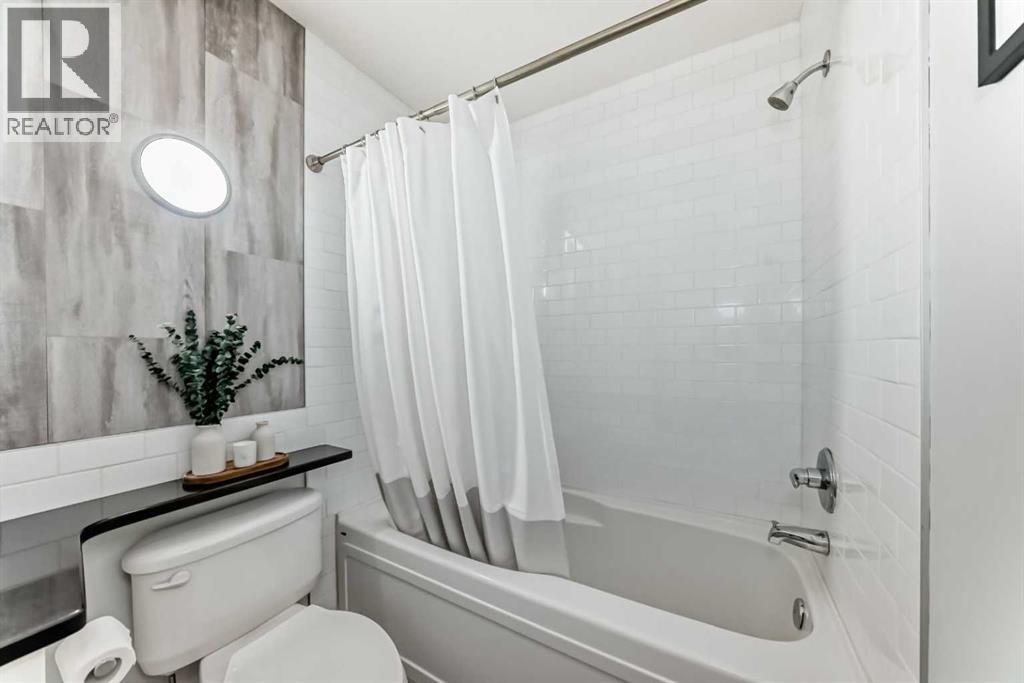 1606 36 Avenue SW - 35