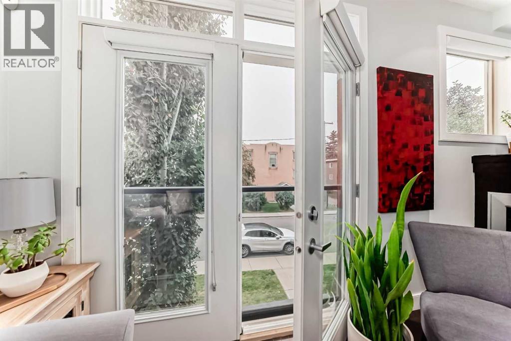 1606 36 Avenue SW - 23
