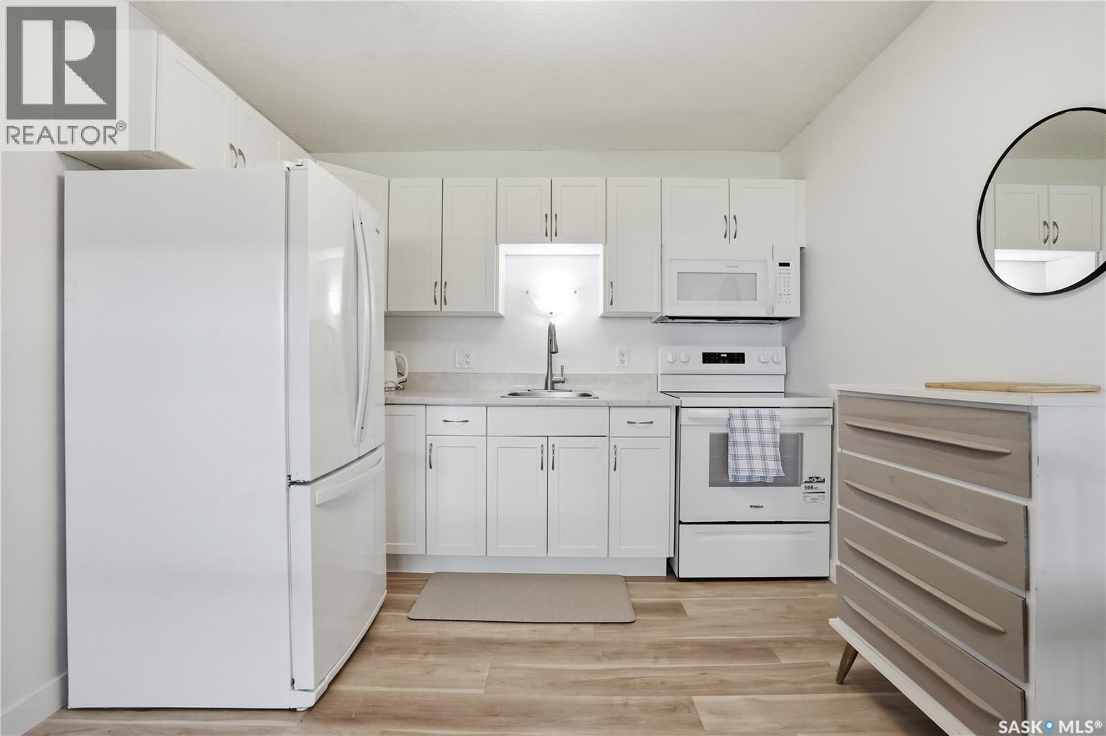 #28 42 Spence STREET - 13