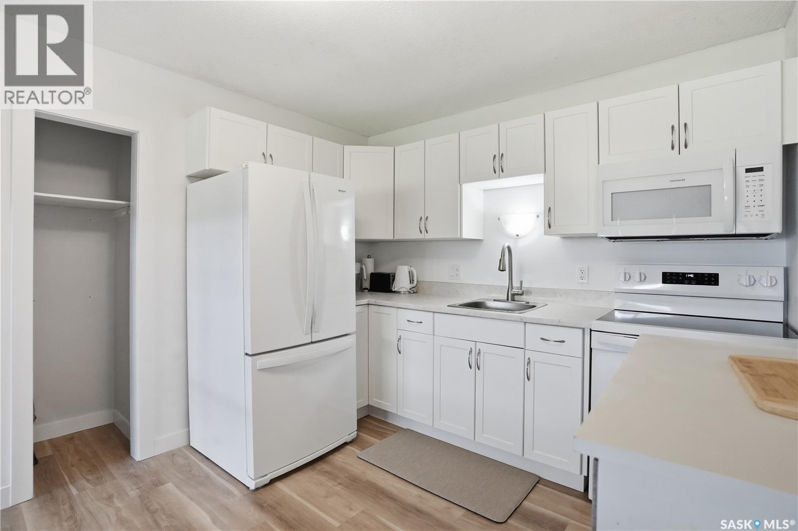 #28 42 Spence STREET - 14