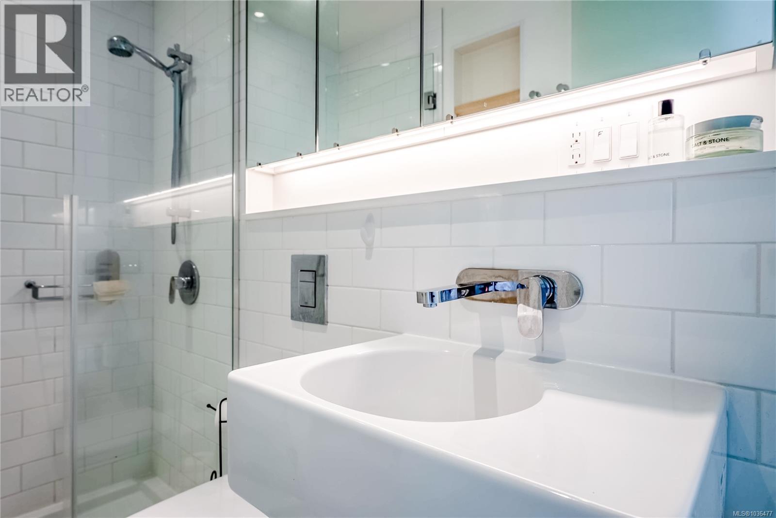 400 456 Pandora Avenue, Victoria