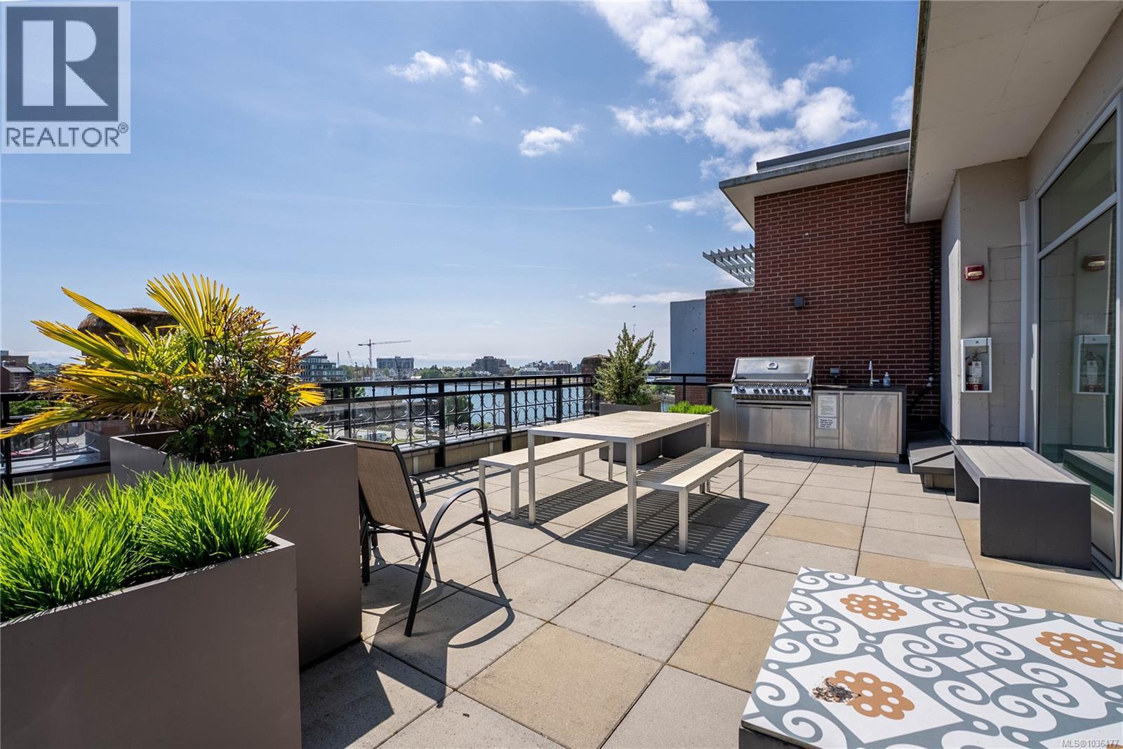 400 456 Pandora Avenue, Victoria