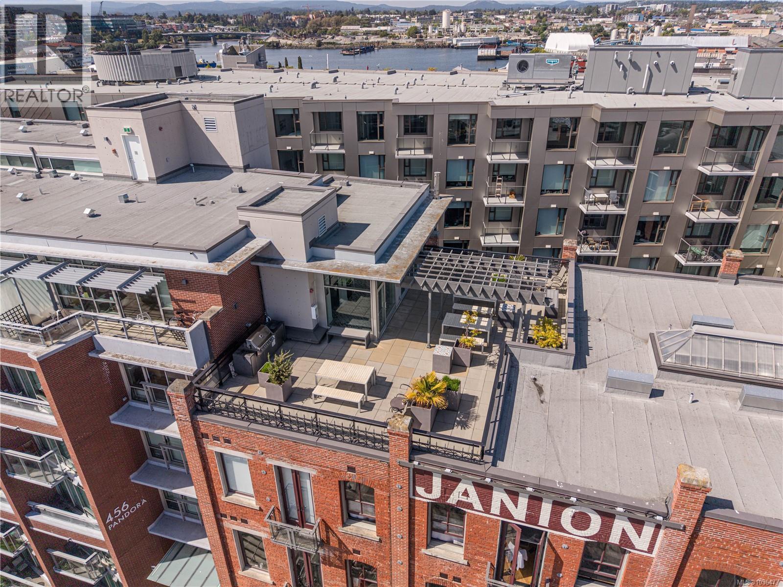 400 456 Pandora Avenue, Victoria