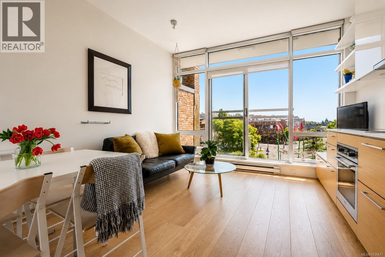 400 456 Pandora Avenue, Victoria