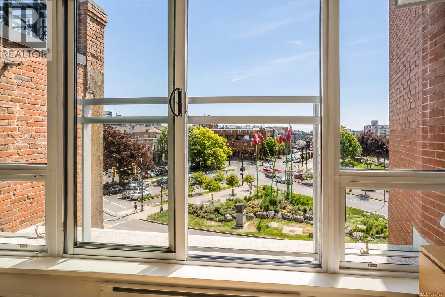 400 456 Pandora Avenue, Victoria