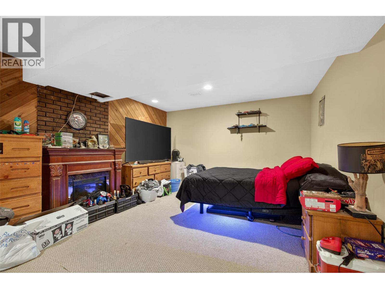 Photo 18