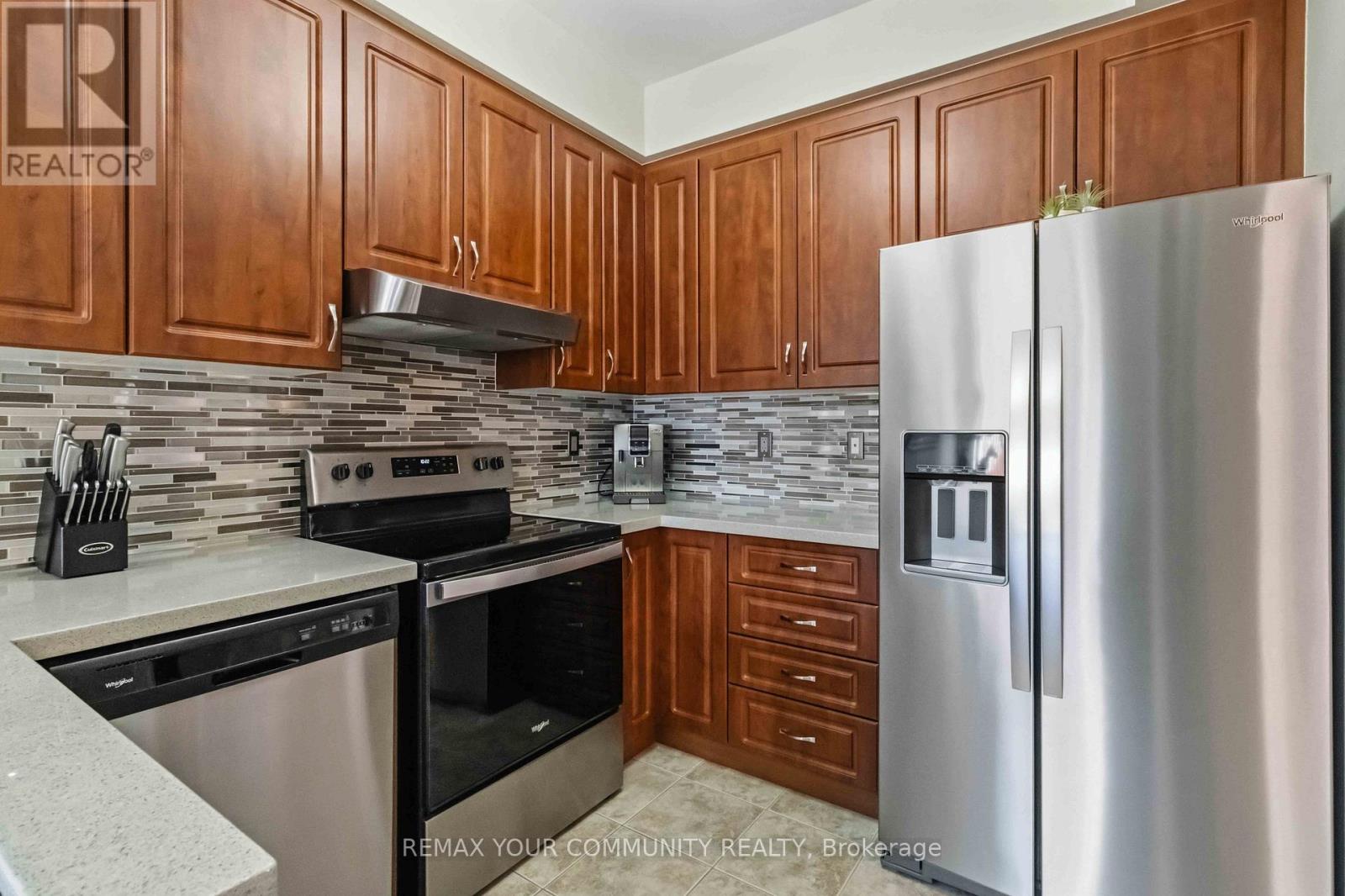 100 ANDES CRESCENT - 15