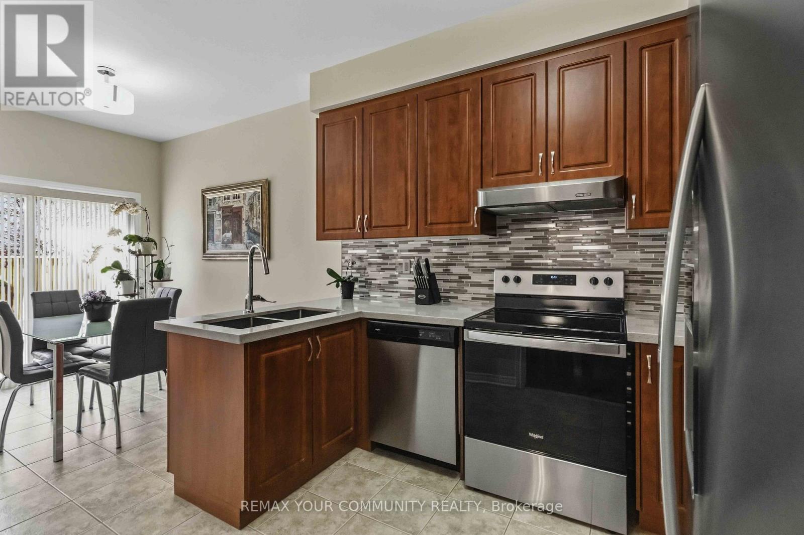 100 ANDES CRESCENT - 16