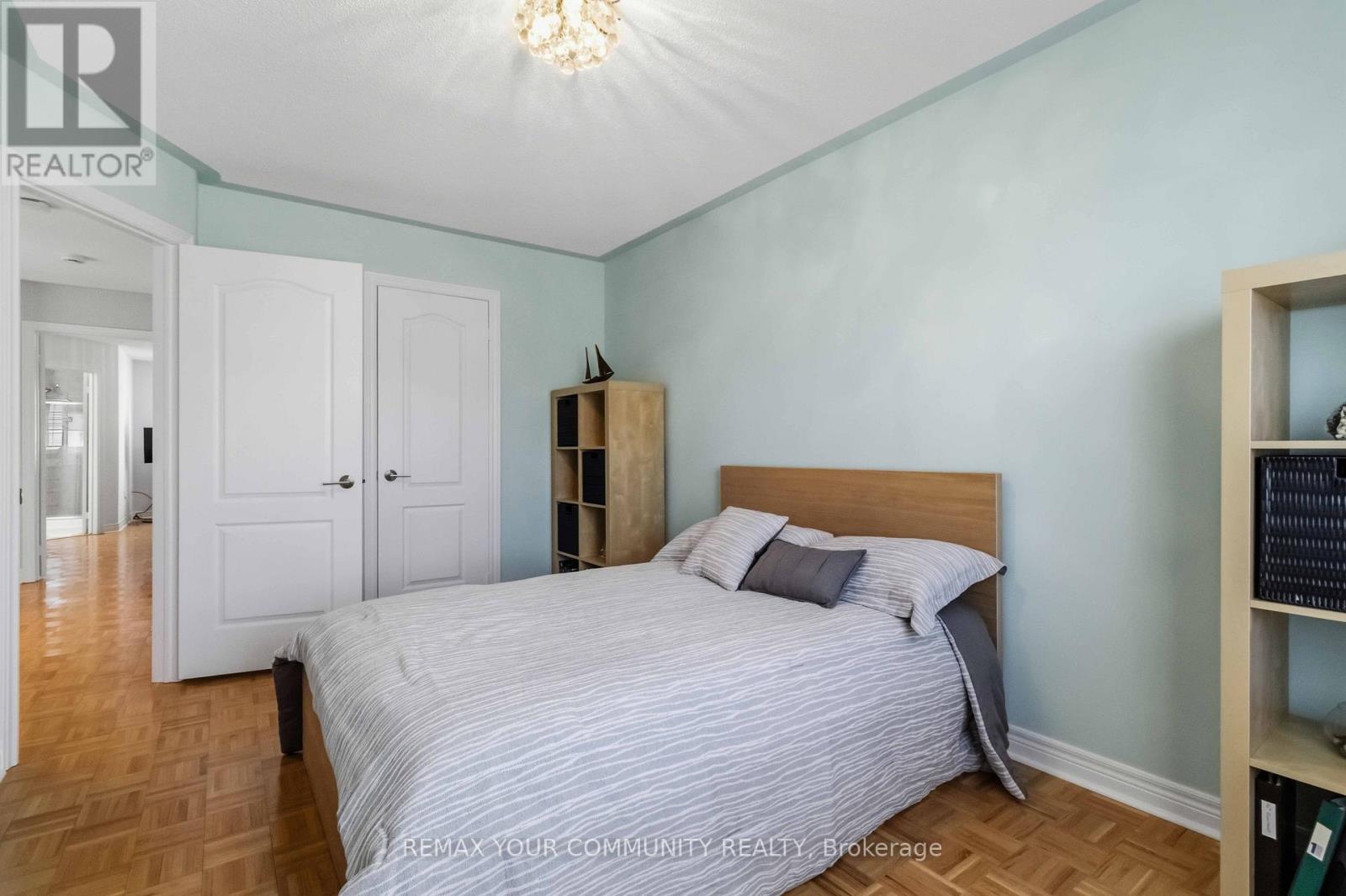 100 ANDES CRESCENT - 22