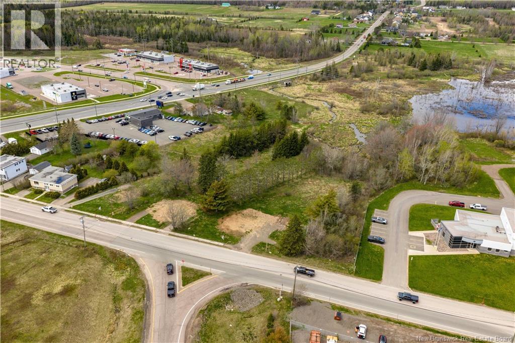 38-42-50 Caledonia, Moncton — photo 2