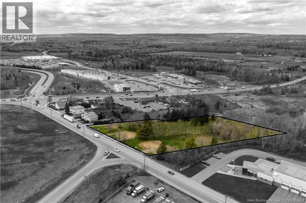 38-42-50 Caledonia, Moncton — photo 3